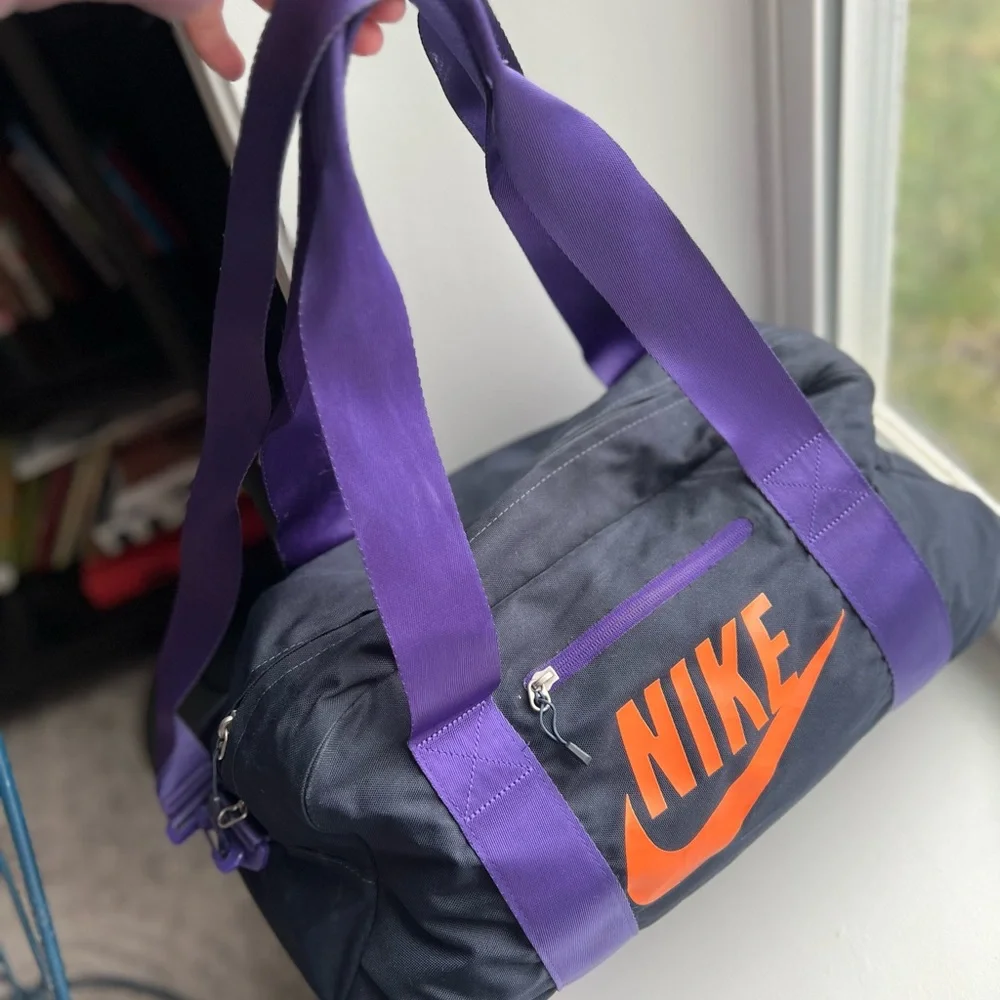 Nike Black and Orange Duffel Bag with Purple Straps - Picture 2 of 3